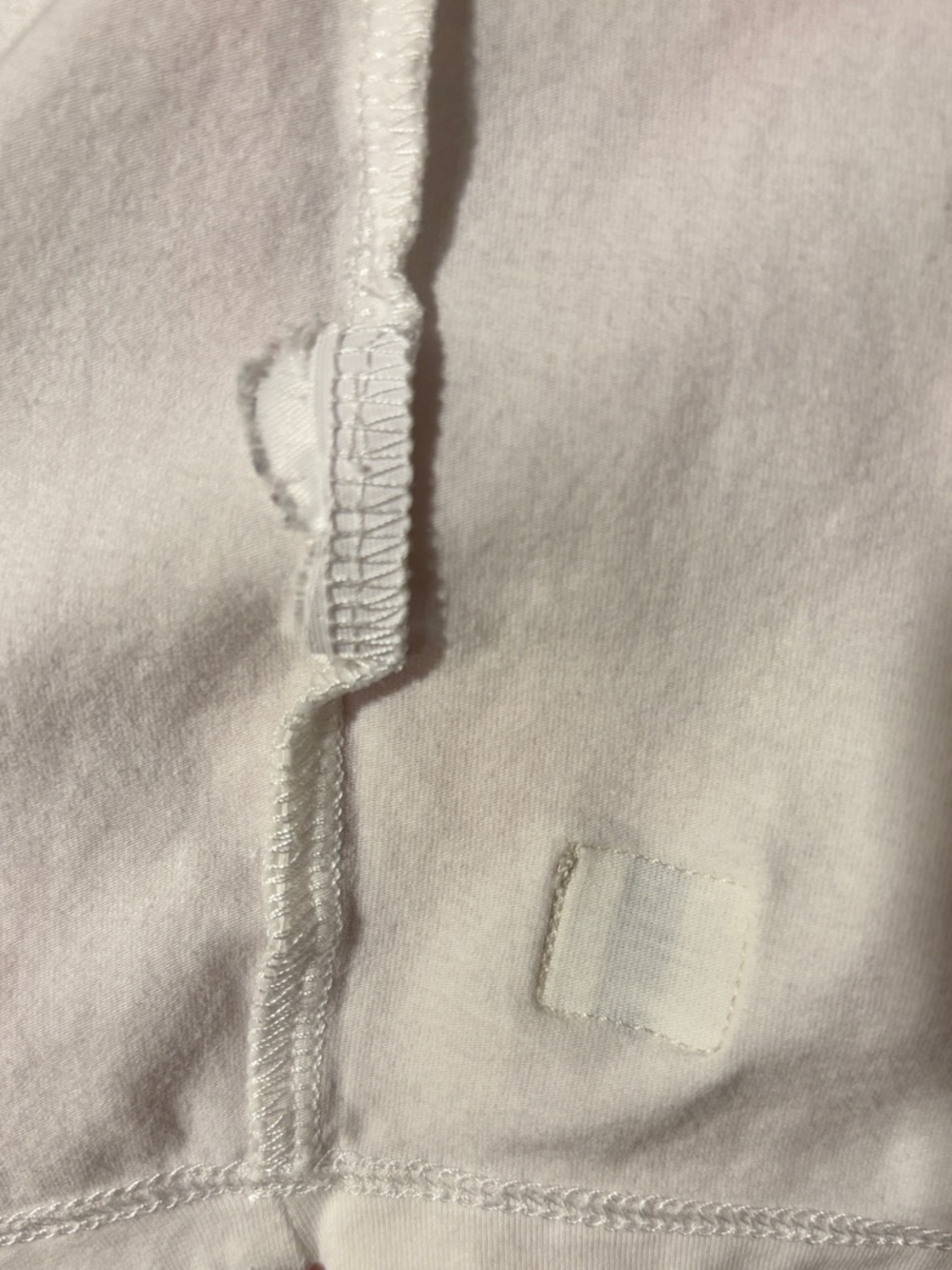 Vuori White Featherweight Oversized Long Sleeve Crew Tee - Picture 5 of 5